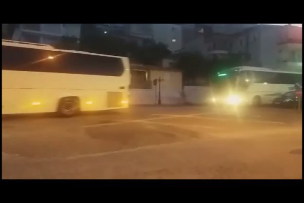 Παντρεύτηκε με… συνοδεία πούλμαν στο Σπάρτο Αιτωλ/νίας!(βιντεο)