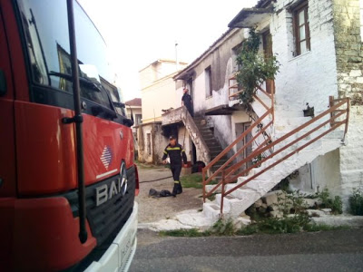 Πυρκαγιά σε δυώροφη οικία στο Δοκίμι (φωτο)