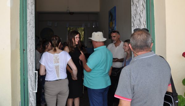 Στο Δημοτικό Σχολείο Παραβόλας άσκησε το εκλογικό της δικαίωμα η Γεωργία Μπόκα