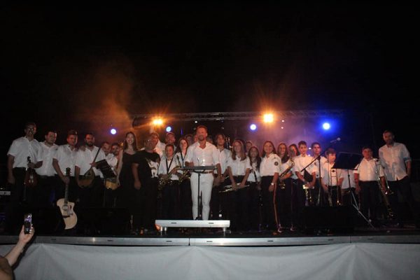 Αμφιλοχία: Εντυπωσίασαν Καραφώτης και δημοτική φιλαρμονική!