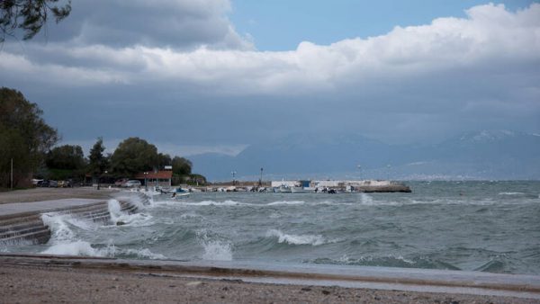 Πανικός στη Χαλκίδα: Μυστηριώδεις «εκρήξεις» τρόμαξαν τους κατοίκους