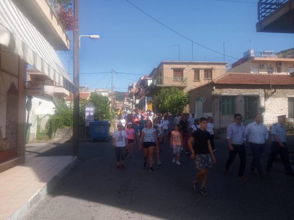 Συγκίνησε η πορεία μνήμης στον Άγιο Κωνσταντίνο για την 97η επέτειο από τη Μικρασιατική καταστροφή.