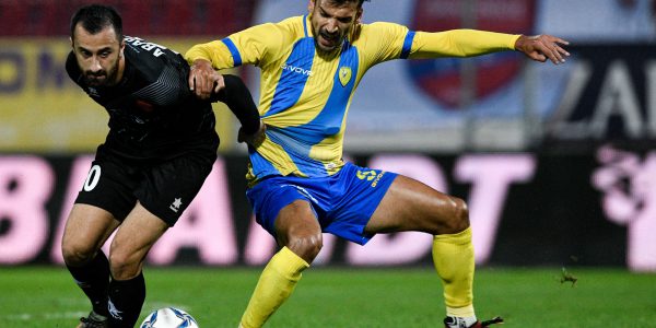 ΠΑΕ Παναιτωλικός: “Τα όποια λάθη & αδυναμίες μας δεν νομιμοποιούν κανένα διαιτητή και κανένα VAR να καταστρατηγούν τον κανονισμό ”