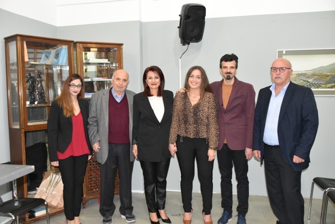 Αγρίνιο: Παρουσιάστηκε η ποιητική συλλογή «Ψάχνω Στιγμές» της Αρχοντούλας Αλεξανδροπούλου