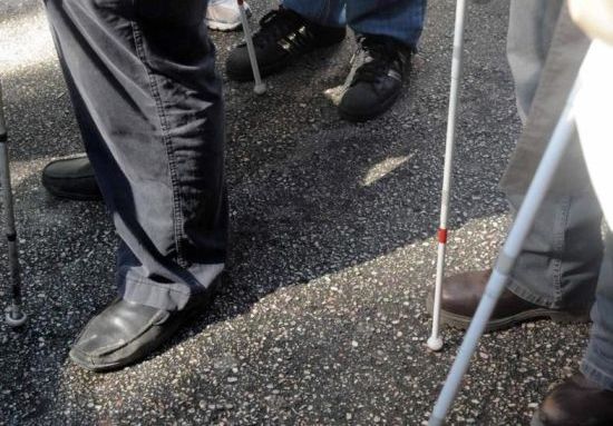 Οι “τυφλοί” της Ζακύνθου και τα σωρηδόν επιδόματα στα δικαστήρια της Πάτρας