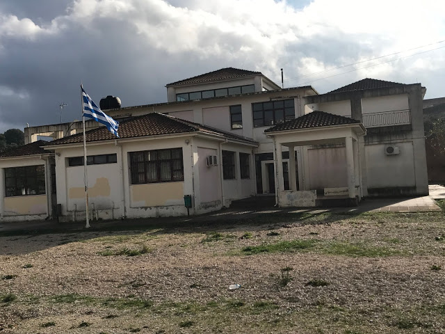 Εικόνες εγκατάλειψης στο νέο Λύκειο Κατούνας