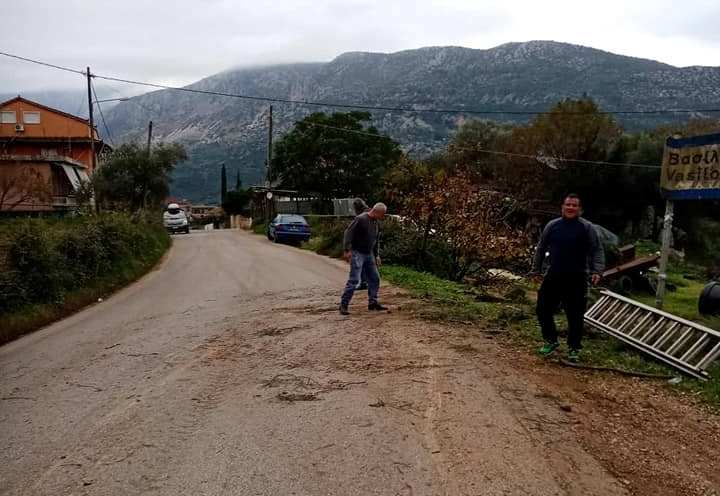 Ξεκίνησε καθαρισμός του οδικού δικτύου Αστακός-Αγρίνιο