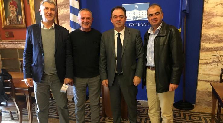 Συνάντηση εκπροσώπων της Ομοσπονδίας Μακρύνειων με τον Δ. Κωνσταντόπουλο