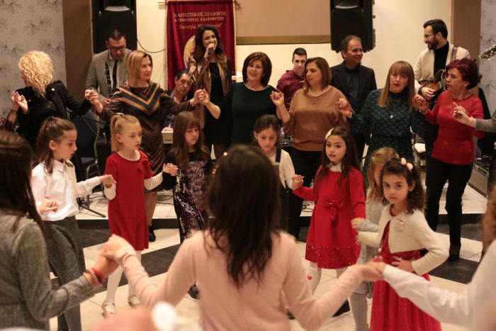 Με επιτυχία  ο ετήσιος χορός”Παναγία Βλαχερνών” Ελαιόφυτο-Τριαντέικα