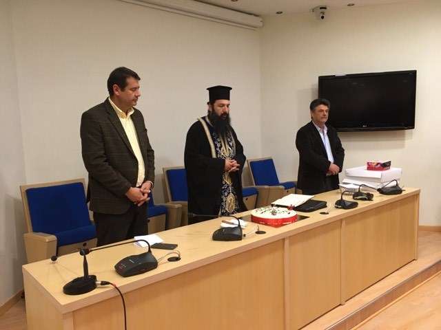 Αμφιλοχία:Κοπή πίτας-Ευχές Γ.Κατσούλα με τους υπαλλήλους του Δήμου