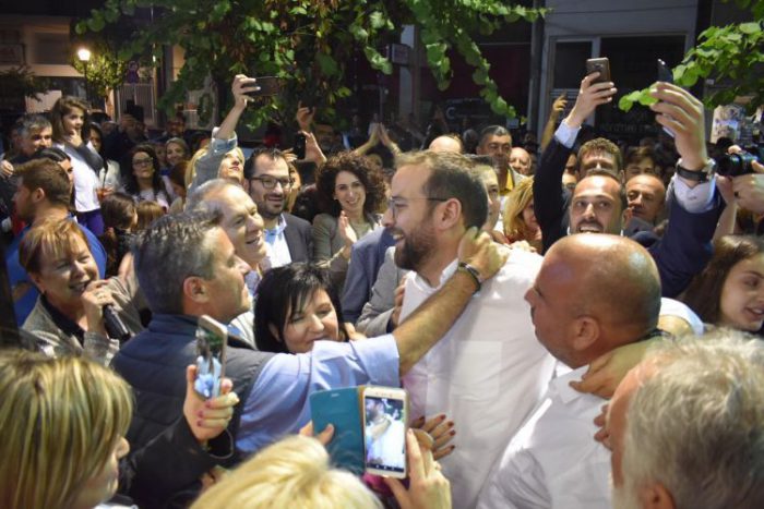 Πόσο έχει αλλάξει η ζωή του Ν.Φαρμάκη από την ημέρα που εκλέχτηκε!