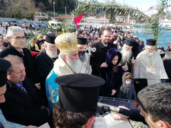 Ν.Φαρμάκης: «Η φώτιση και η ελπίδα να αποτελούν τους μόνιμους συνοδοιπόρους όλων»