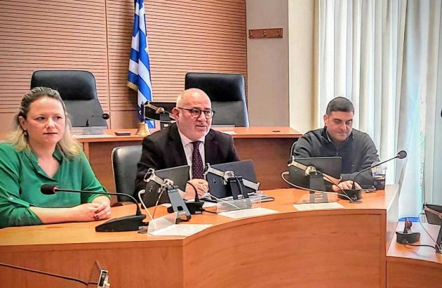 Ενημερωτική συνάντηση στην Περιφέρεια για την ανάρτηση αποφάσεων στο ΚΗΜΔΗΣ και τη διαδικασία διενέργειας απευθείας αναθέσεων