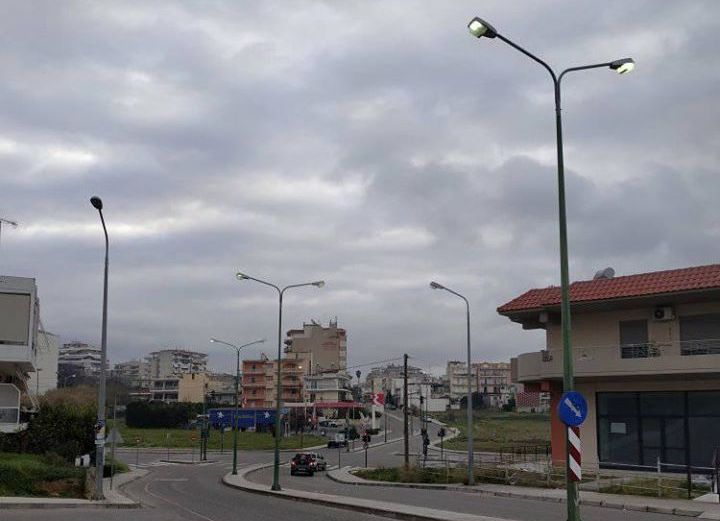 Αγρίνιο: Φωτισμός και την ημέρα σε κάποιες περιοχές και άλλες στο σκοτάδι!