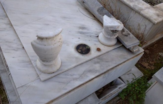 Κλοπές και ζημιές στο κοιμητήριο της Μεγάλης Χώρας Αγρινίου