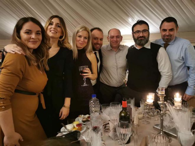 Ο Αγρινιώτης δημοσιογράφος Κωστής Μοσχολιός παντρεύτηκε την αγαπημένη του Ειρήνη!