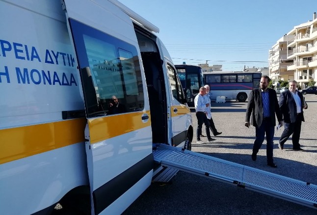 Κινητή Μονάδα Αιμοληψίας παραδίδει ο Ν. Φαρμάκης στην Π.Ε Αιτωλοακαρνανίας