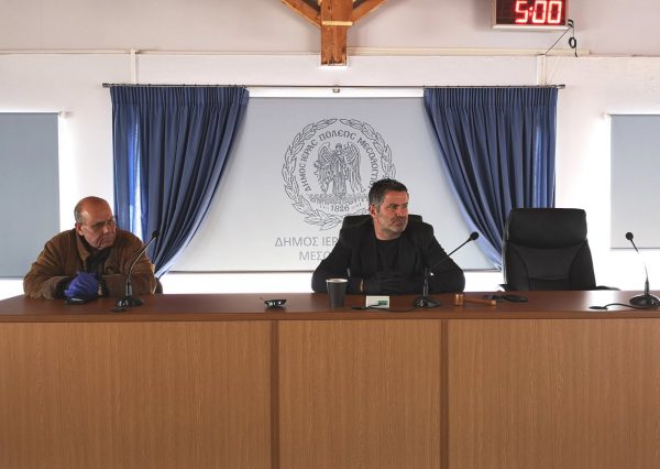 Σε εφαρμογή 12ωρη γραμμή εξυπηρέτησης, νοσηλευτές και βοηθητικοί υπάλληλοι στην υπηρεσία ευπαθών ομάδων