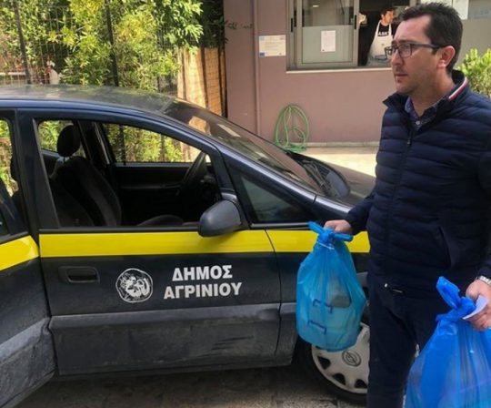 Διανομή γευμάτων από τη Δομή Παροχής Συσσιτίου στο Αγρινίο