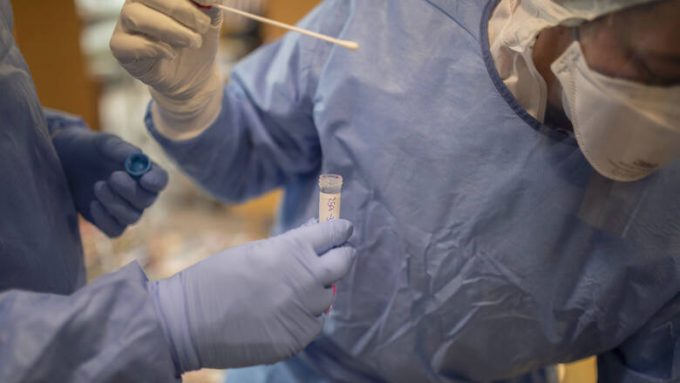 Κορωνοϊός: Αισιοδοξία για φάρμακο στην Ελλάδα έως τον Ιούλιο