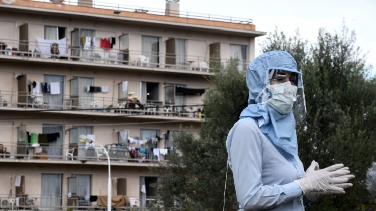 Αποκάλυψη Τσιόδρα: Μετανάστες στο Κρανίδι απείλησαν ακόμη και τη ζωή των στελεχών του ΕΟΔΥ