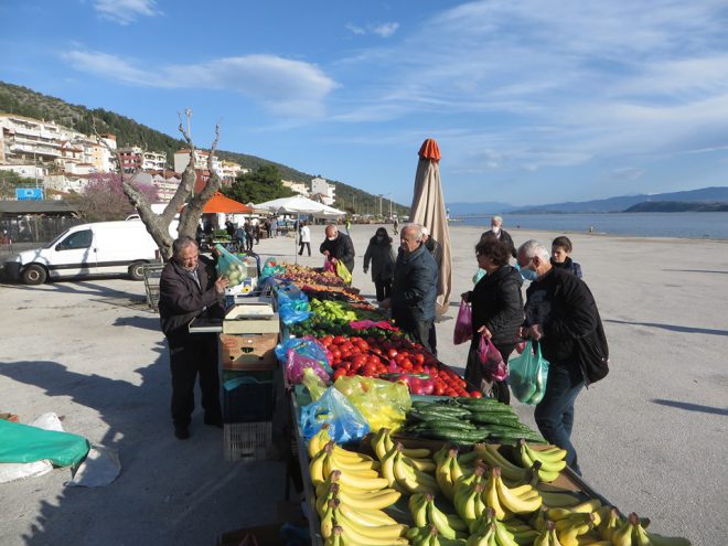 Η λειτουργία της λαϊκής αγοράς στην Αμφιλοχία τη Μεγάλη Τετάρτη