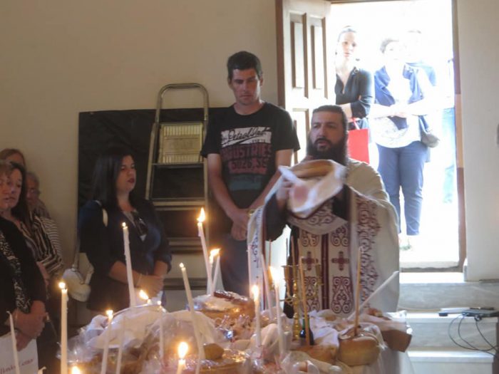 Αμφιλοχία:Πανηγυρικός Εσπερινός στο Εκκλησάκι των Αγίων Κωνσταντίνου και Ελένης