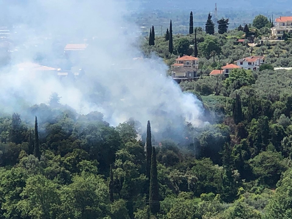 Έκτακτο- φωτιά τώρα κοντά στην Ερμίτσα