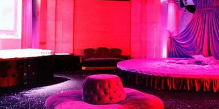 Κορωνοϊός και οίκοι ανοχής: Ποιες στάσεις επιτρέπονται και ποια μέτρα θα παρθούν