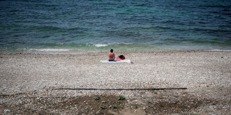 Κορωνοϊός: Το καλοκαίρι από μόνο του δεν αρκεί για να μηδενίσει τον ιό -Οι εκτιμήσεις Τσιόδρα