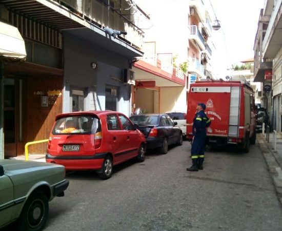 Αγρίνιο: Εγκλωβίστηκε ηλικιωμένος σε μπαλκόνι-Σώθηκε από Πυροσβέστες!