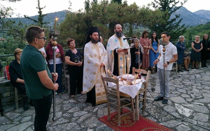 Αγρυπνία για την εορτή της Παναγίας της Οδηγήτριας στο Βασιλόπουλο(φωτο)