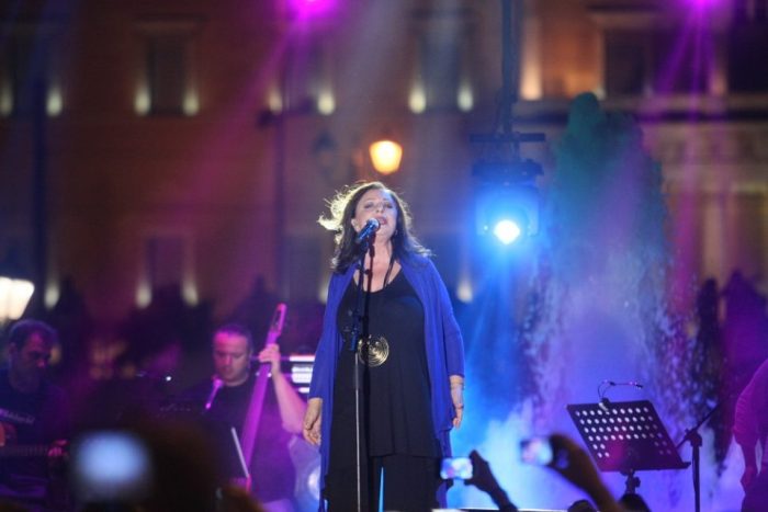 Η Χάρις Αλεξίου σταματά το τραγούδι – Η συγκλονιστική εξομολόγηση