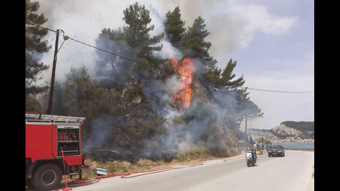 Φωτιά στο Αργάσι Ζακύνθου – Μεγάλη κινητοποίηση της Πυροσβεστικής
