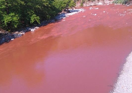 Κοκκίνισε ο  Αχελώος!!