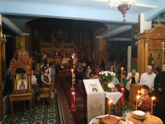 Πλήθος πιστών στην Αγρυπνία επί τη εορτή του Οσίου Παϊσίου του Αγιορείτου στον Ι.Ν Αγίας Τριάδος Αγρινίου