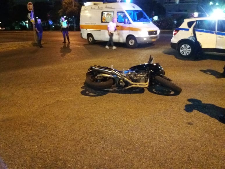 Αγρίνιο: Τραυματισμός δικυκλιστή μετά από τροχαίο στον κόμβο Αγίου Δημητρίου