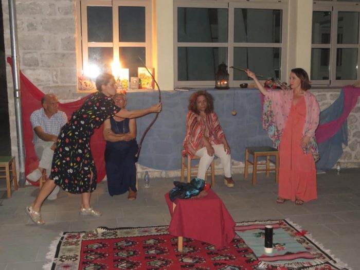 Αμφιλοχία: Aφηγήσεις και παραμύθια για μικρούς και μεγάλους από την “Παραμυθοκλωστή”