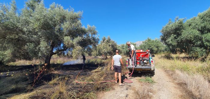 Φωτιά στον Βάρνακα Ξηρομέρου-Η έγκυρη επέμβαση απέτρεψε τα χειρότερα.