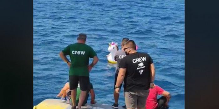 Διάσωση παιδιού που είχε παρασυρθεί στα ανοικτά στο Αντίρριο( VIDEO)