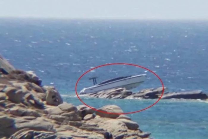 Μύκονος: Στα βράχια «καρφώθηκε» σκάφος Αιγύπτιου κροίσου