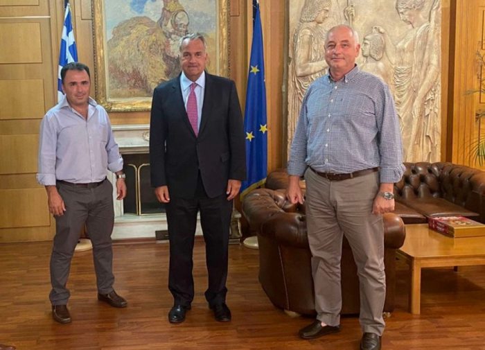 Συνάντηση των ελαιοπαραγωγών Αιτωλικού με τον Μάκη Βορίδη