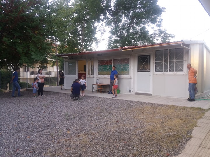 Αγρίνιο:Σε κλουβί με μυρωδιά μούχλας….αντί σε τάξη τα παιδάκια στο 7ο νηπιαγωγείο(βιντεο-φωτο)