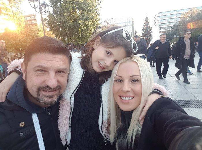 Ν.Χαρδαλιάς: Η μικρή κόρη του στο σχολείο με την πιο όμορφη μάσκα (φωτογραφία)