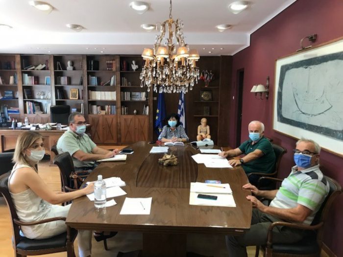 Ενημερωτική συνάντηση στην Π.Ε. Αιτωλ/νίας για τα μέτρα προστασίας στα σχολεία