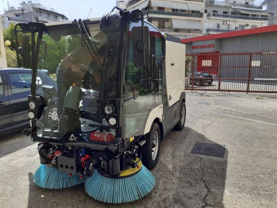 Με την αγορά Σαρώθρου ενισχύθηκε ο στόλος οχημάτων της Καθαριότητας του Δήμου Αγρινίου