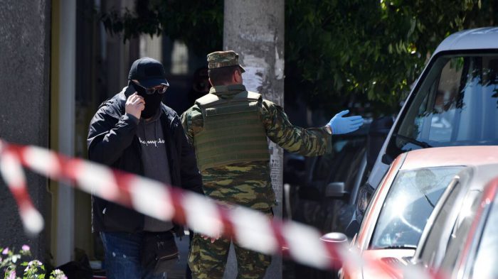 Επιχείρηση της Αντιτρομοκρατικής: Τρεις συλλήψεις – Βρέθηκαν όπλα και εκρηκτικά