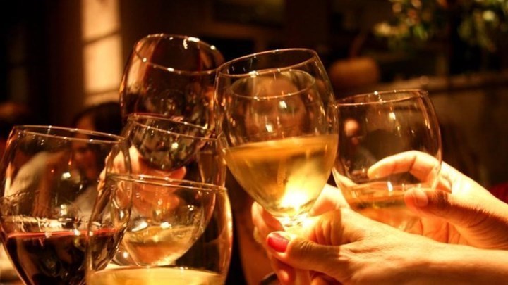 Κορωνοϊός: Επεισοδιακός αρραβώνας στην Κρήτη – Πρόστιμο 3.000 ευρώ