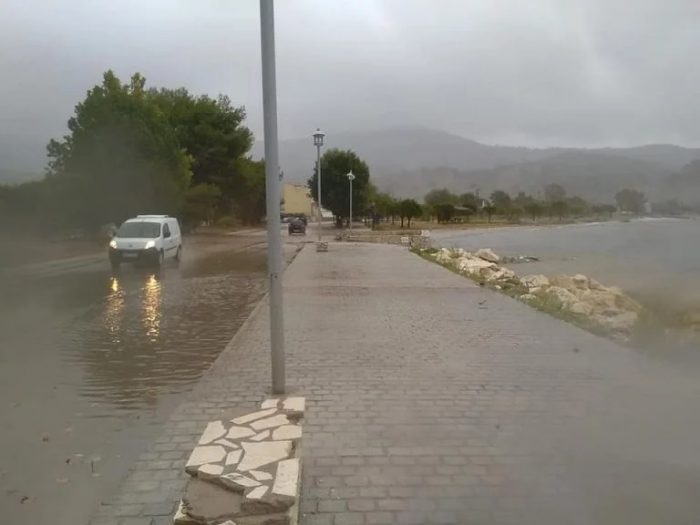 Κακοκαιρία Ιανός: Έκτακτο Δελτίο Επικίνδυνων Καιρικών Φαινομένων