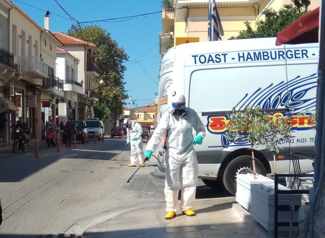 Απολυμάνσεις σε κεντρικά σημεία της Ναυπάκτου λόγω κορωνοϊού